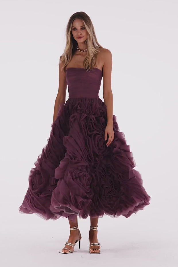 فستان Dramatically flowered tulle dress in wine color