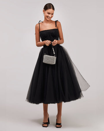فستان Black Tie-strap cocktail dress with the elegant corset embroidery