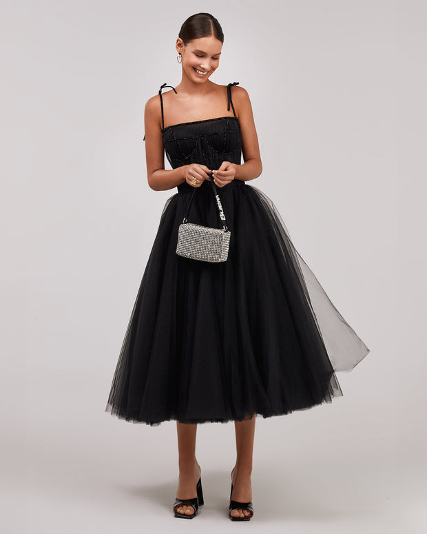 فستان Black Tie-strap cocktail dress with the elegant corset embroidery